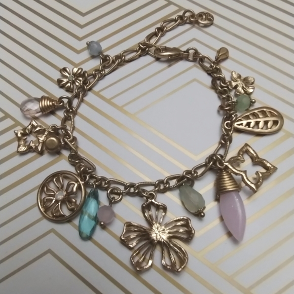 Floral Theme Charm Bracelet - Picture 4 of 6